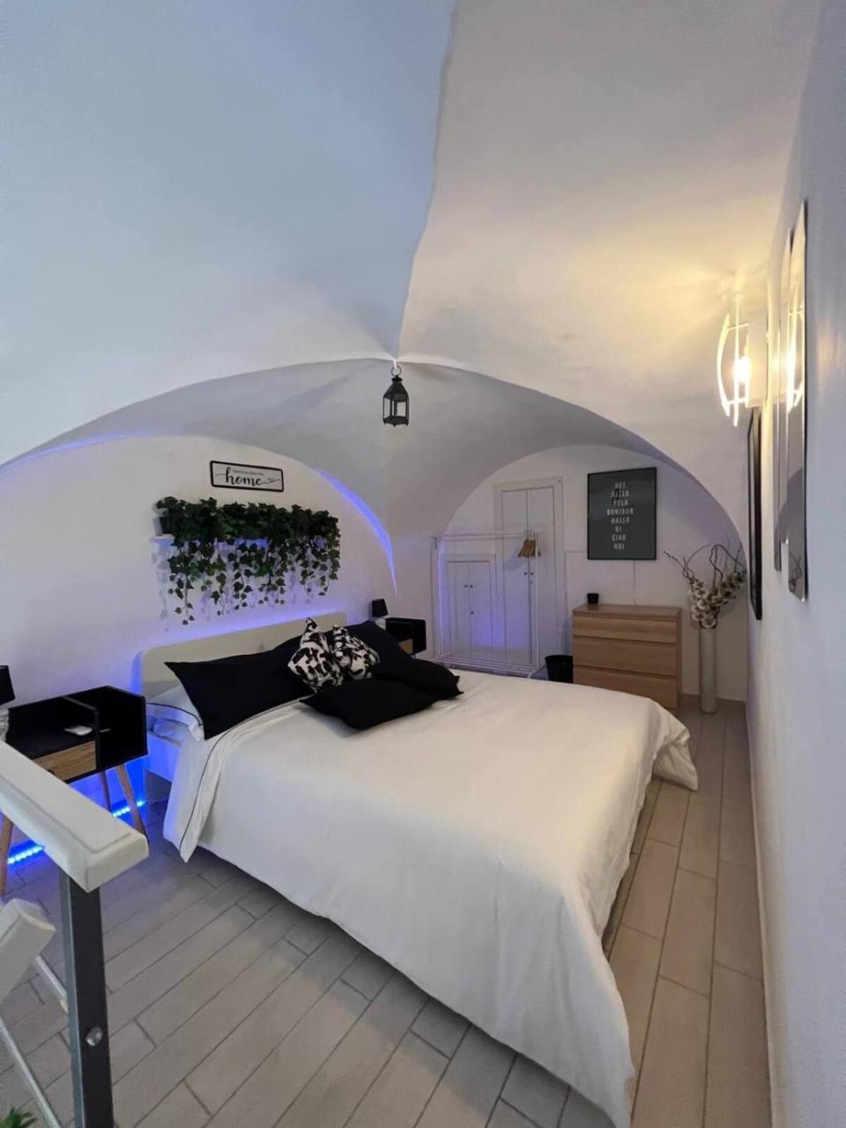 Borgo Santa Caterina - Fiera "Ventotto Holiday Home" 카타니아 외부 사진
