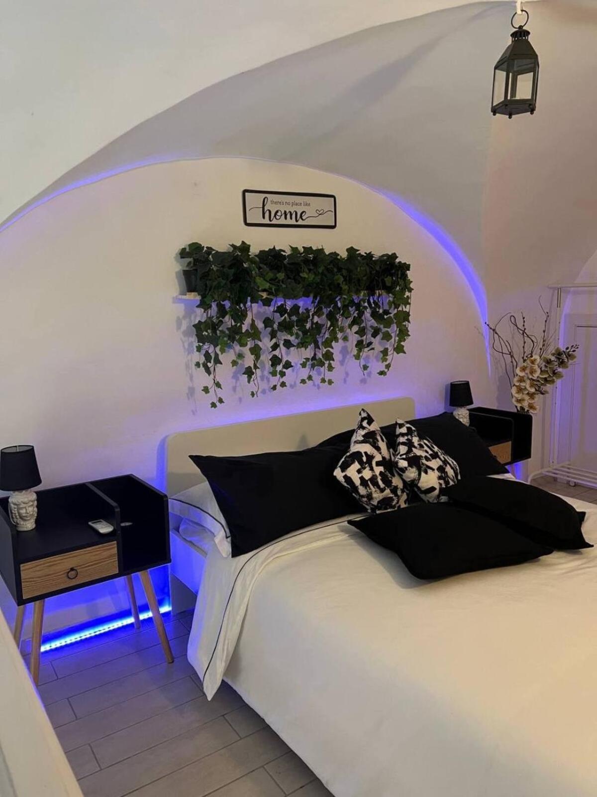 Borgo Santa Caterina - Fiera "Ventotto Holiday Home" 카타니아 외부 사진