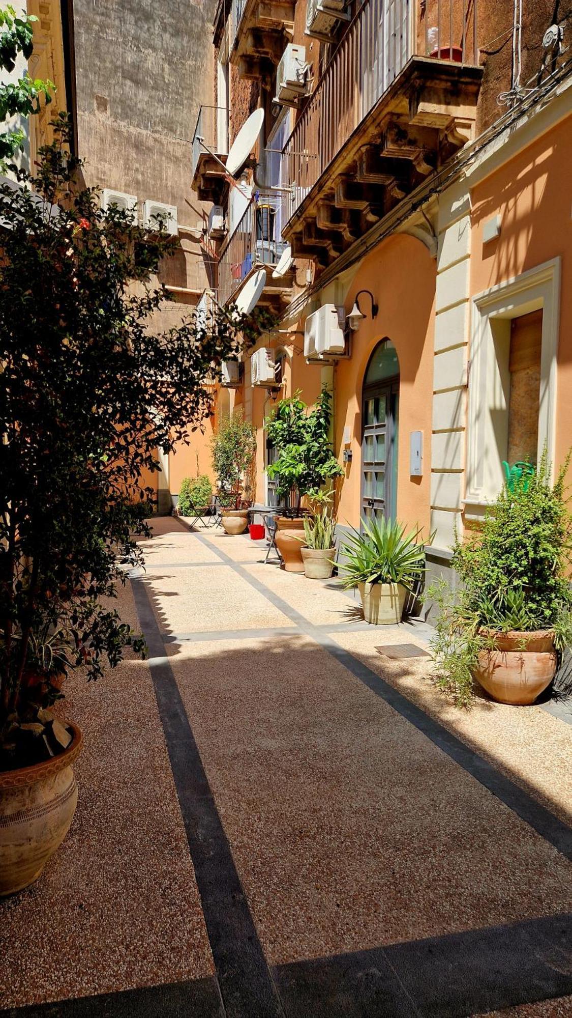 Borgo Santa Caterina - Fiera "Ventotto Holiday Home" 카타니아 외부 사진